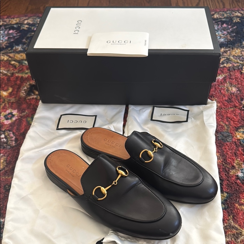 Gucci Men's Black Leather Loafers